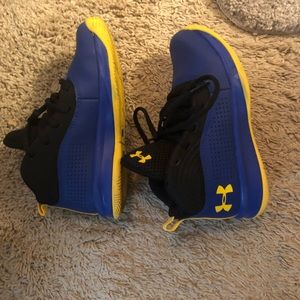 Toddler Under Armour sneakers 13k